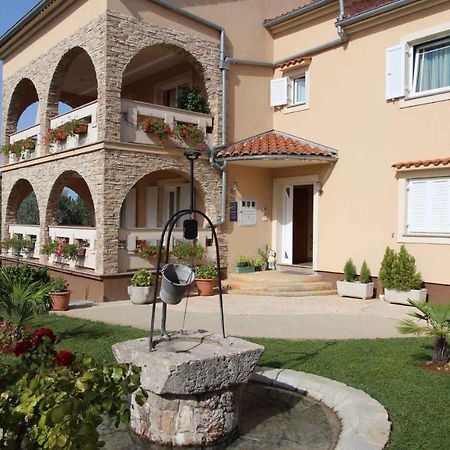 Malinska Apartment 1 Sveti Anton  Ngoại thất bức ảnh