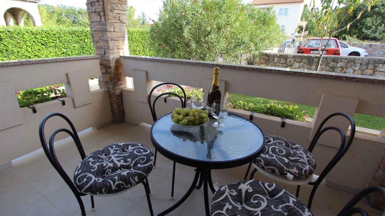 Malinska Apartment 1 Sveti Anton  Ngoại thất bức ảnh