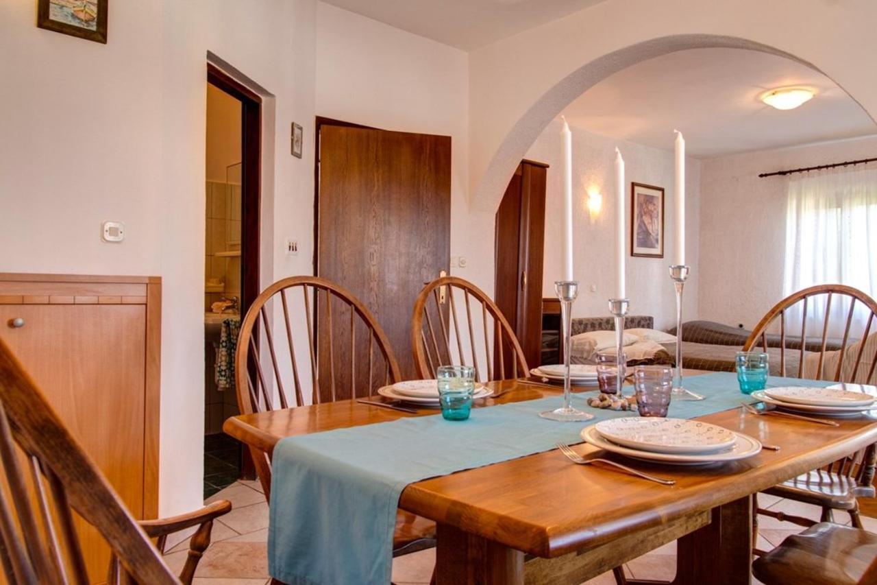 Malinska Apartment 1 Sveti Anton  Ngoại thất bức ảnh