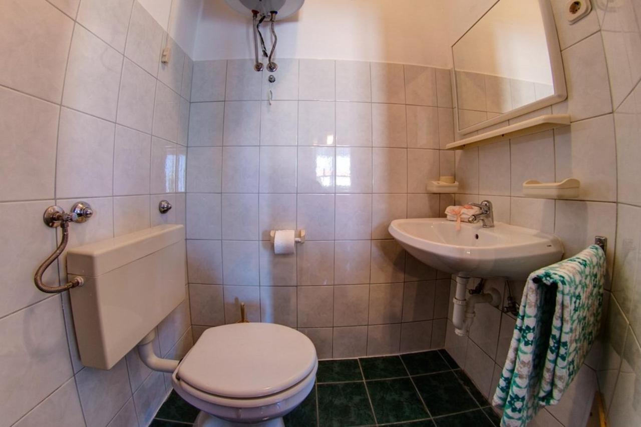 Malinska Apartment 1 Sveti Anton  Ngoại thất bức ảnh